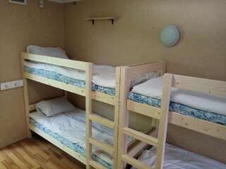 Хостел Sunny World Hostel Санкт-Петербург Спальное место на двухъярусной кровати в общем номере для женщин-5